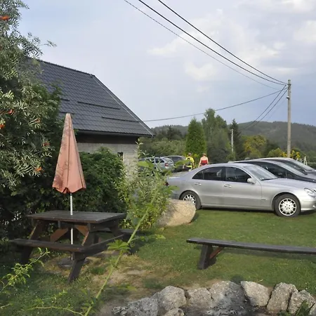 Maxov *